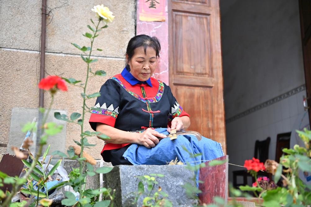 文化中国行｜麦杆花篮传承人梁秀群：花篮一编60年 花篮,麦秆,编织,梁秀群,技艺