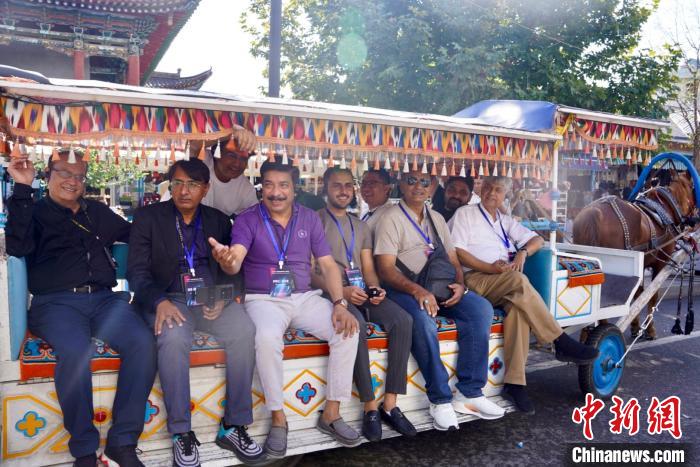 巴基斯坦媒体人走进新疆伊犁