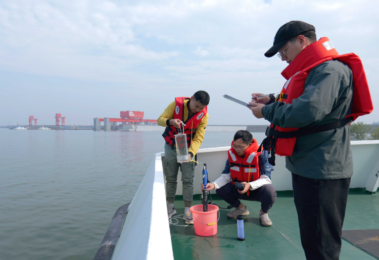 丹心护碧水——湖北省丹江口市“守护一泓清水”水利志愿服务见闻