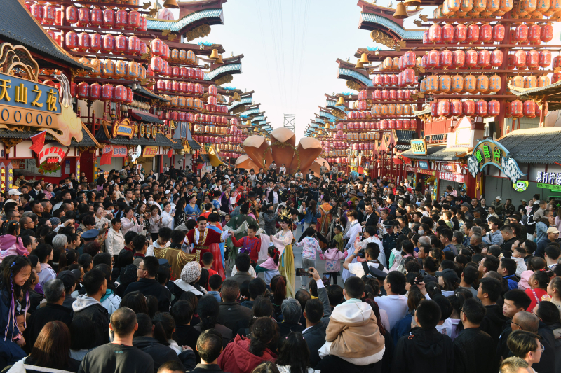 国庆假期的新疆 “人人人人景点人人人人”