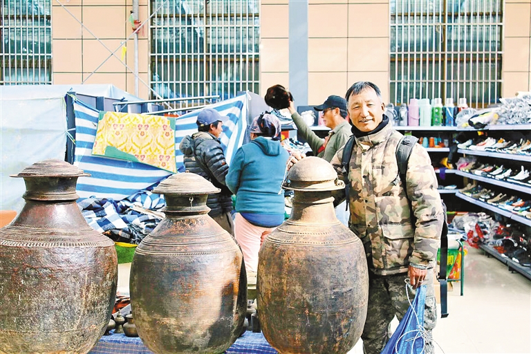 推动商贸发展 共续友谊新篇——写在里孜口岸开通一周年之际