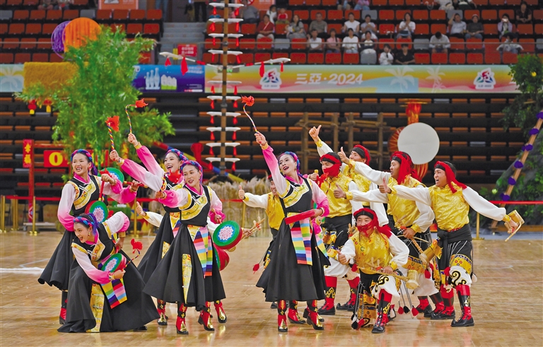 共赴体育盛会 唱响团结赞歌