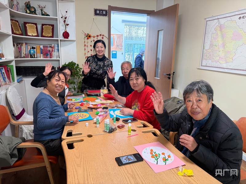 【人民城市·温情中国】山西太原社区食堂 小餐桌服务大民生i