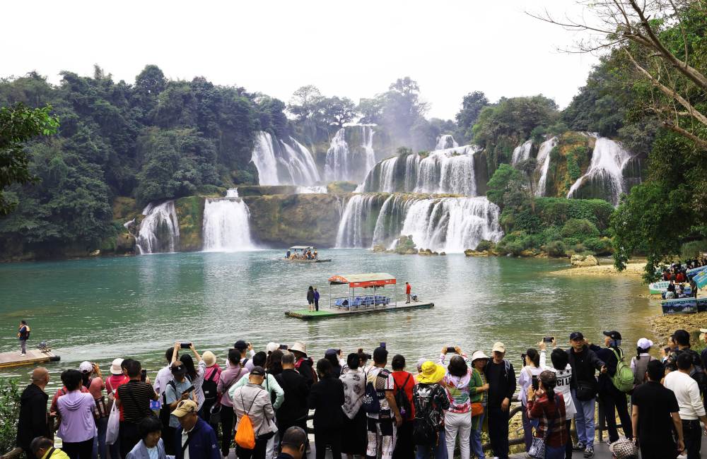 探访中国首个跨境旅游合作区