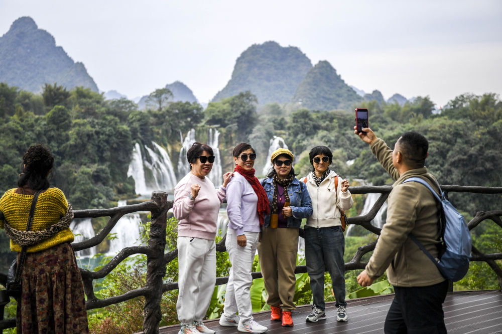 探访中国首个跨境旅游合作区