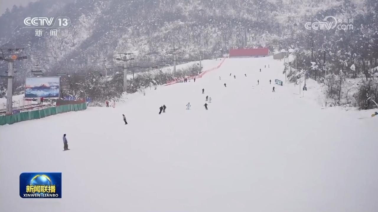 冰雪旅游进入旺季 冬季旅游市场持续火热