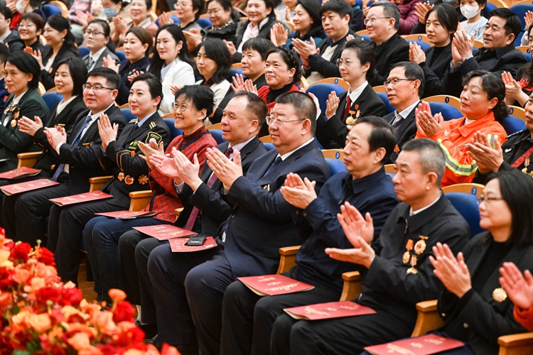 为劳动放歌 2025年慰问首都劳动者新春音乐会举办