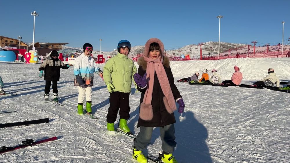 新春走基层 | 在人类滑雪起源地 上“最幸福的体育课”