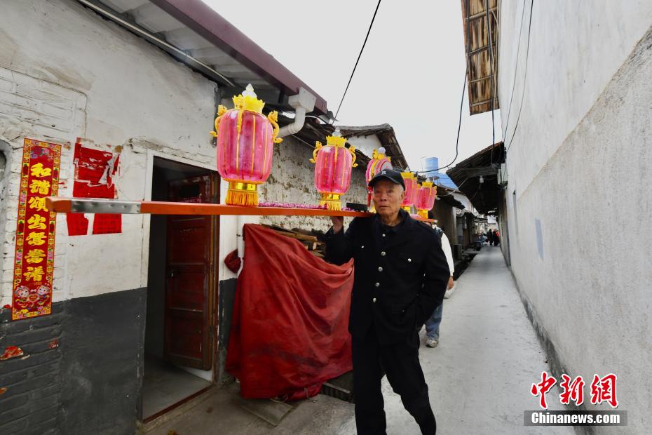 福建莆田板凳龙圈灯闹元宵