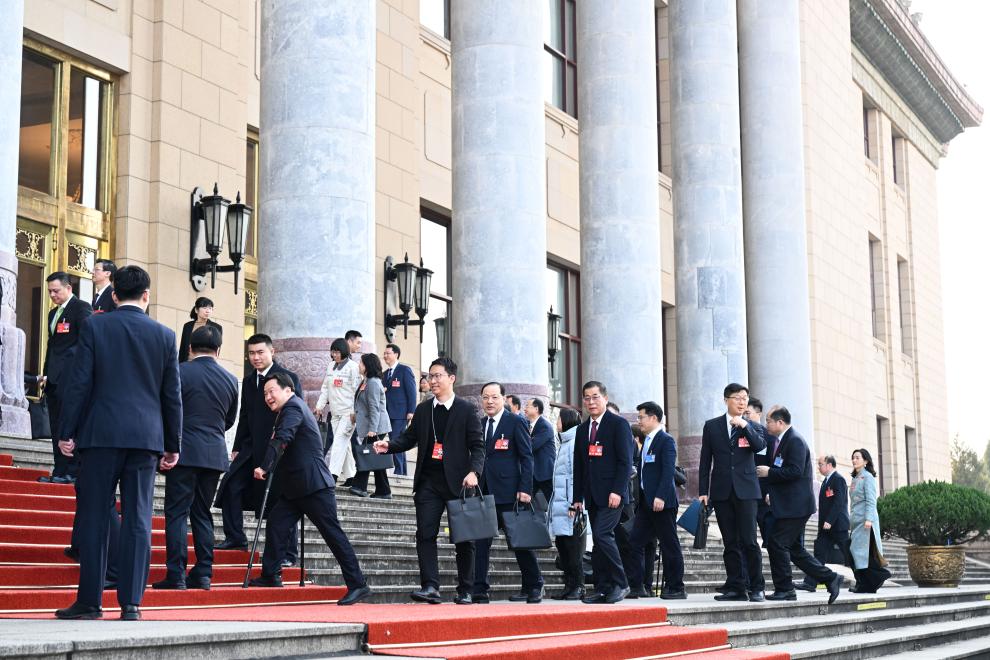 两会第一观察·瞬间丨独家相册：“总书记再到我们团参加审议”