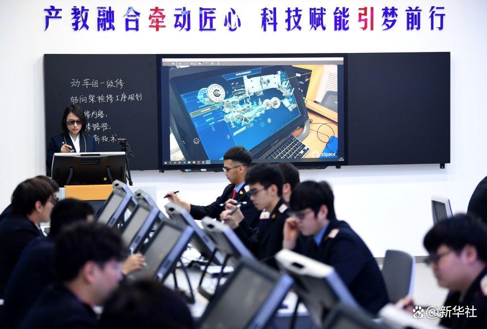 镜观·领航｜教育强则国家强