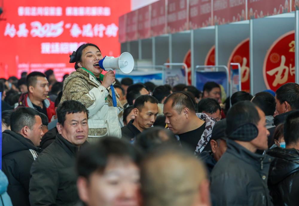 两会·影像链接｜这些身边事，托起人民群众稳稳的幸福