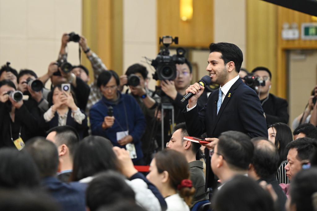 十四届全国人大三次会议举行民生主题记者会