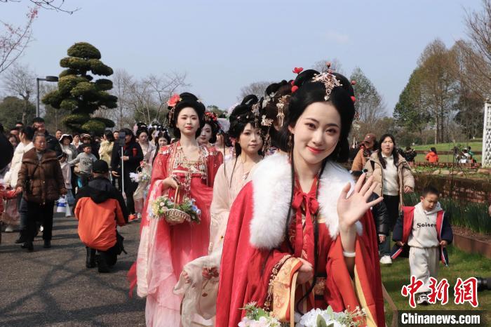 不负春光乐花朝 江西龙虎山第六届花朝节开幕