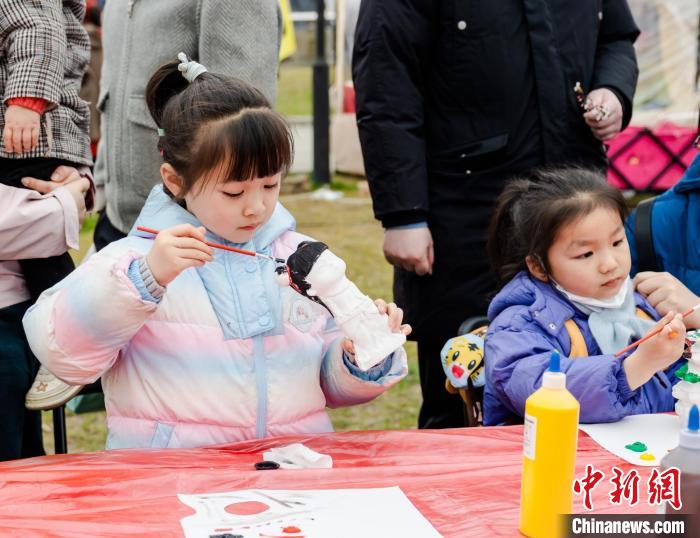 江苏无锡净慧寺庙会热闹开场 邀民众体验湖湾新生活