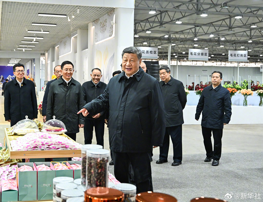 习近平：祝你们的生活像花儿一样美！