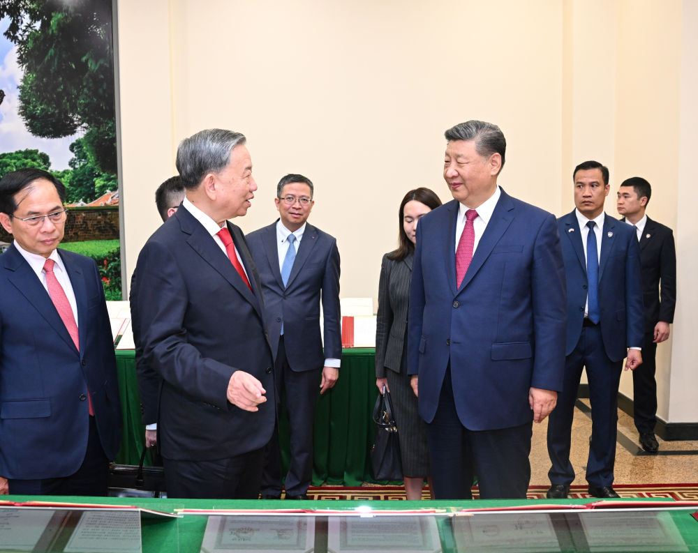 “站在亚洲实现整体振兴的新起点上”——习近平主席对越南、马来西亚、柬埔寨进行国事访问纪实