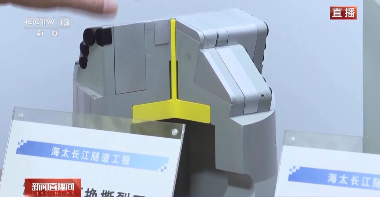 工程建设假期“不打烊” “穿江作业”正在进行中