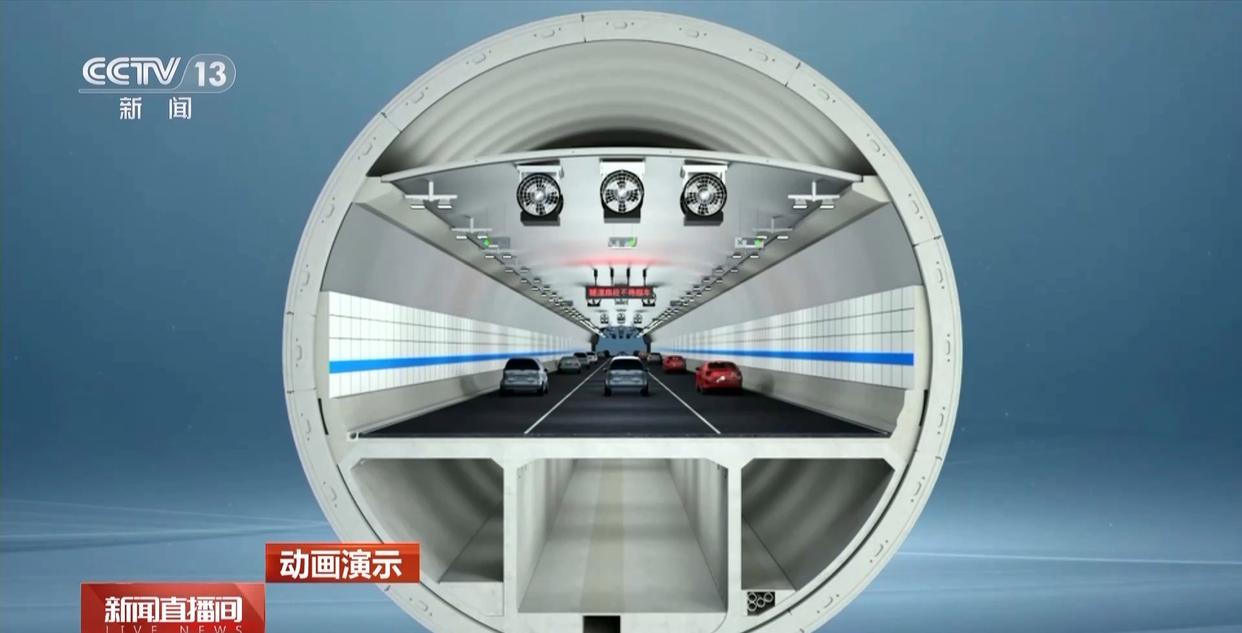 工程建设假期“不打烊” “穿江作业”正在进行中