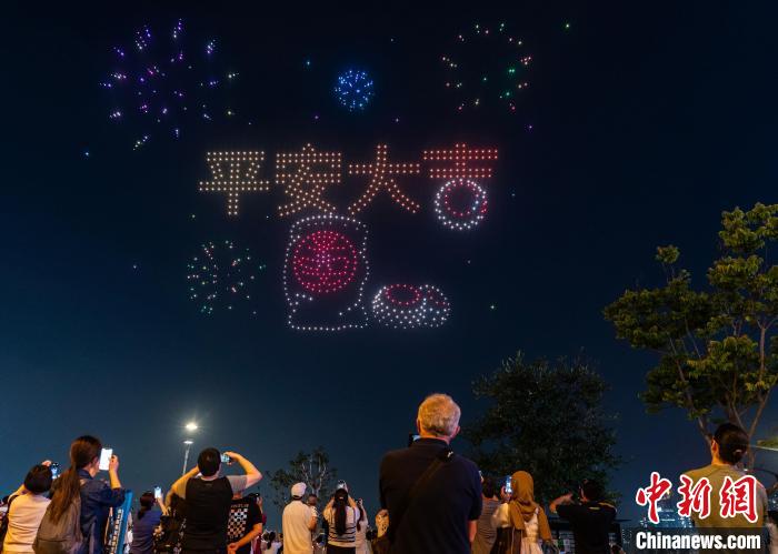 香江观澜：香港创新求变迎“五一”客流高峰