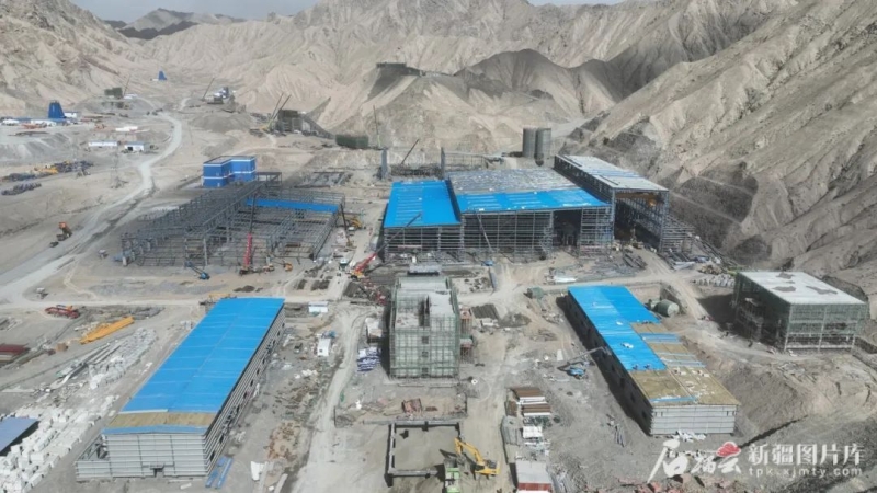 “五一” 坚守不打烊，新疆重点项目建设火力全开