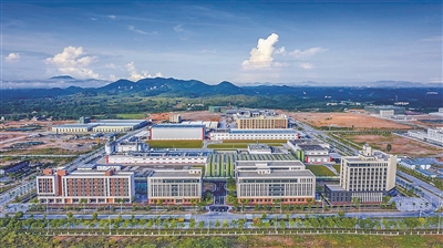 广东（阳江）绿能示范产业园 把绿能产业升级为零碳工业（人与自然·走进零碳园区（工厂）看转型）