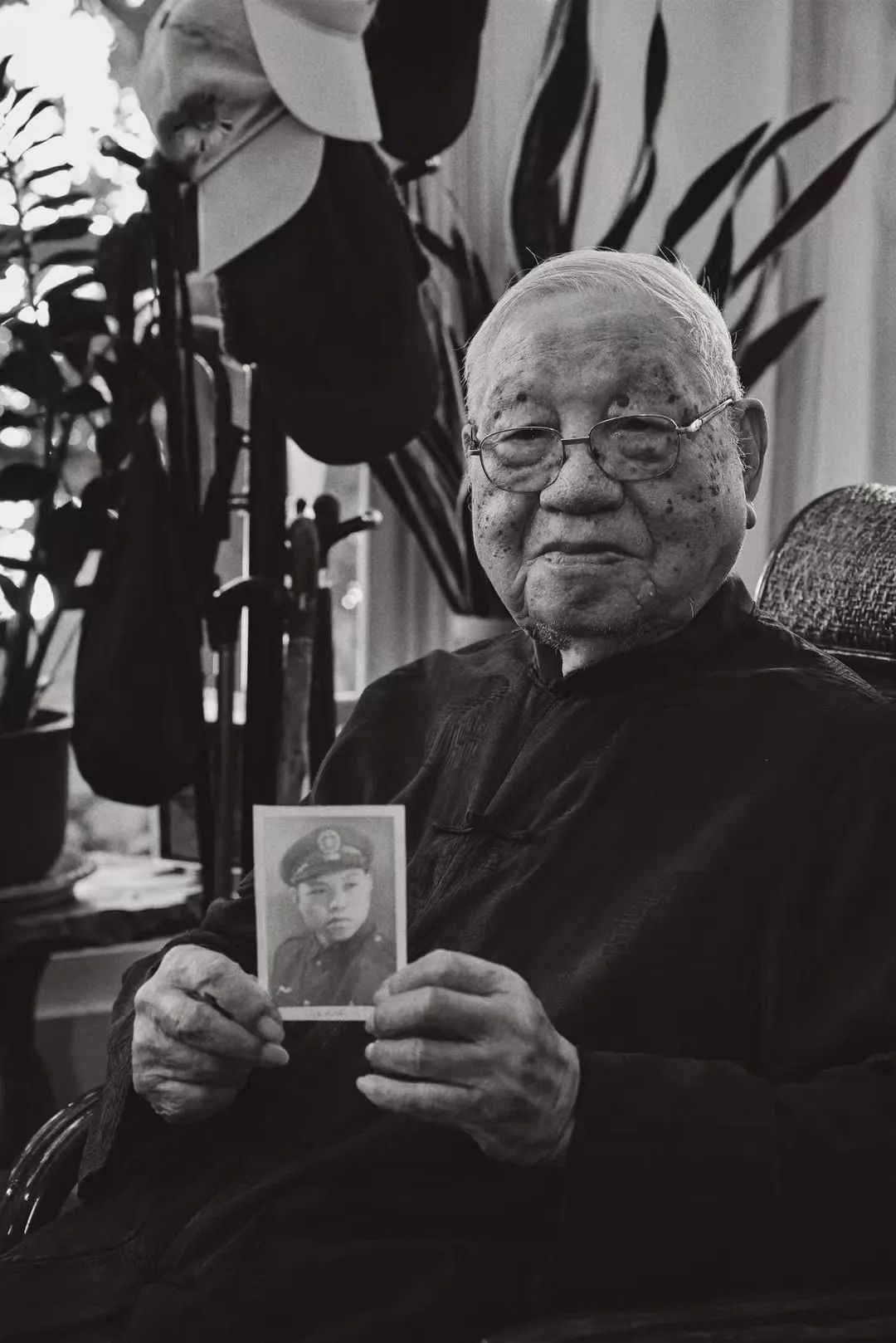 “不能活着见父母，死也要回大陆！”