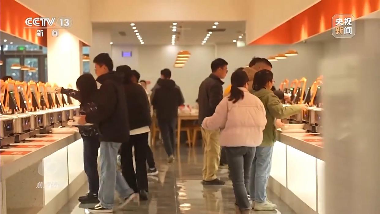 焦点访谈丨从专属食堂到全民餐厅 多元助餐模式破解舌尖养老难题