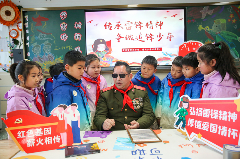 人民领袖｜从小培养爱国心