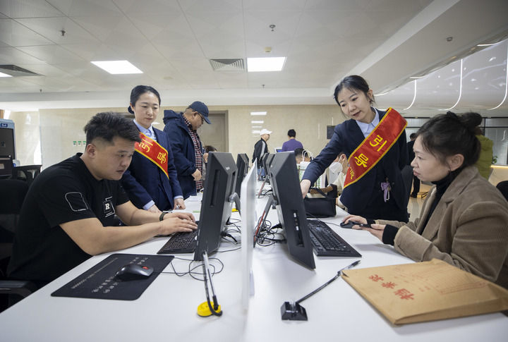 奋力打头阵 阔步走在前——经济大省挑大梁观察