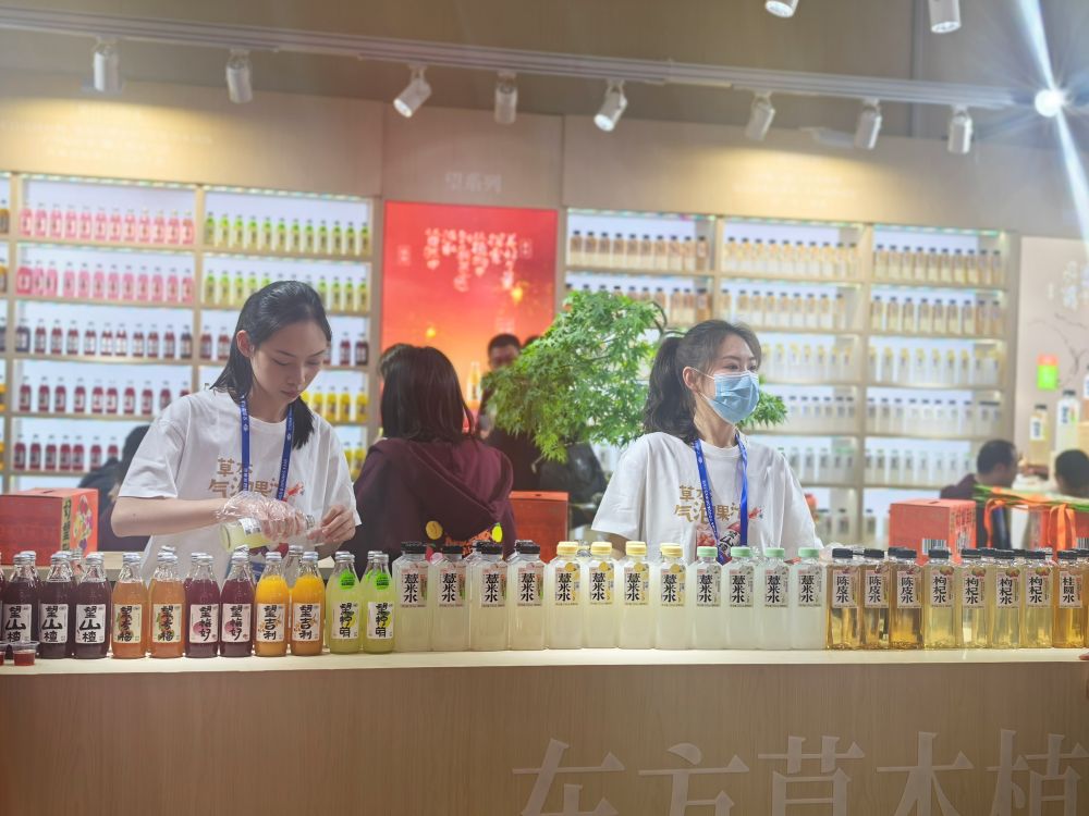 文化新观察·文化赋能经济社会发展系列谈｜传统文化引领“新国潮”