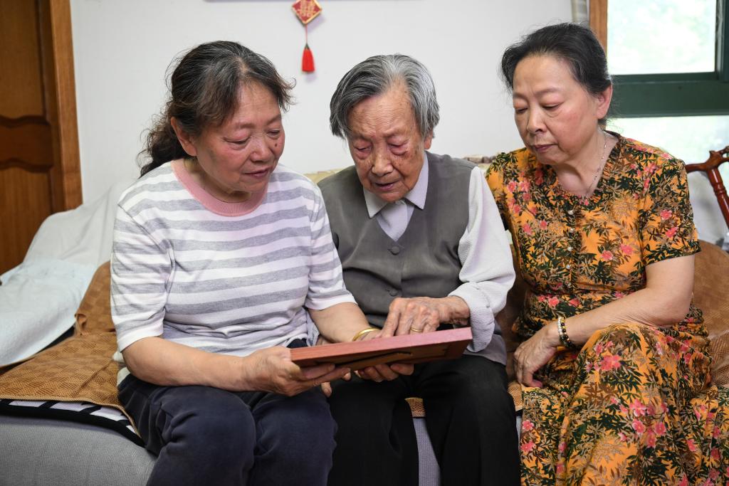 寻找照片中的TA·抗战胜利80周年丨“我活一天，就要为30万遇难同胞讨一天公道！”