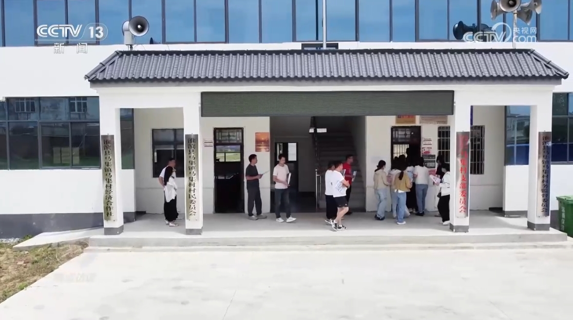 焦点访谈｜探索“15分钟就业服务圈” 各地交出家门口就业的亮眼答卷