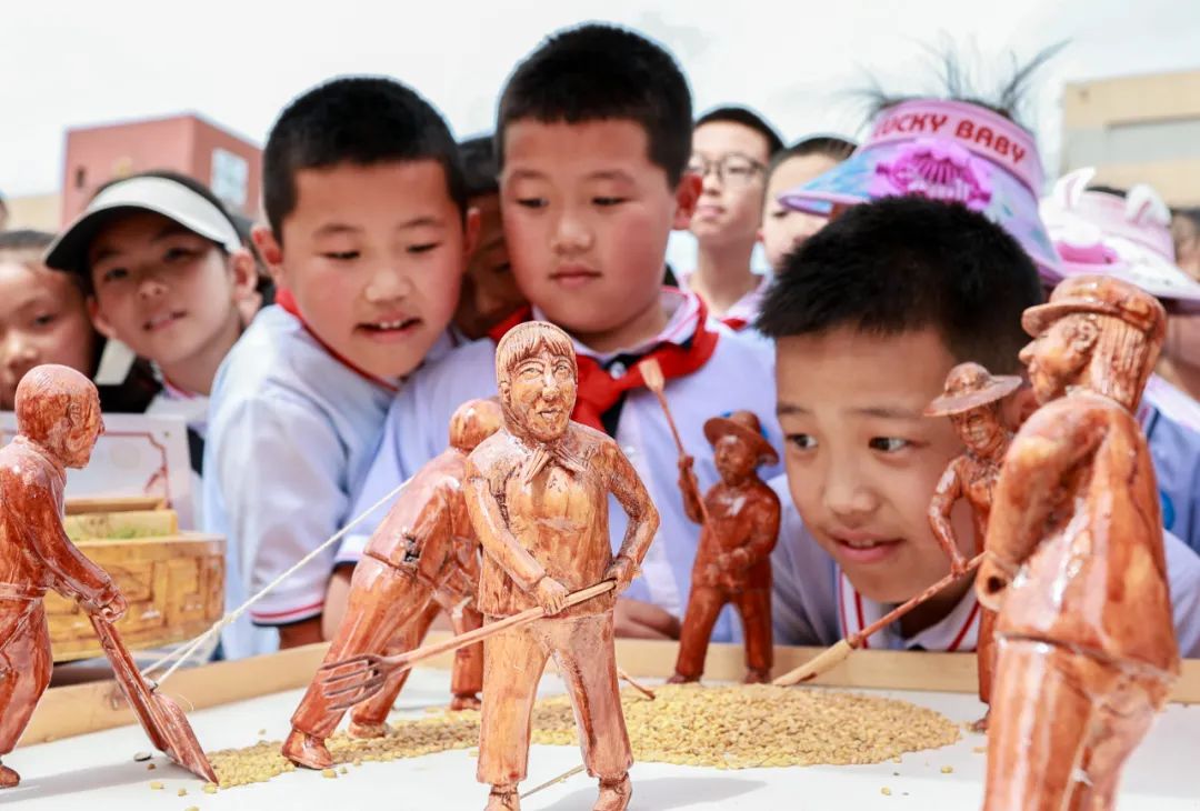 “何以中国”？今天，我们与它们共同回答