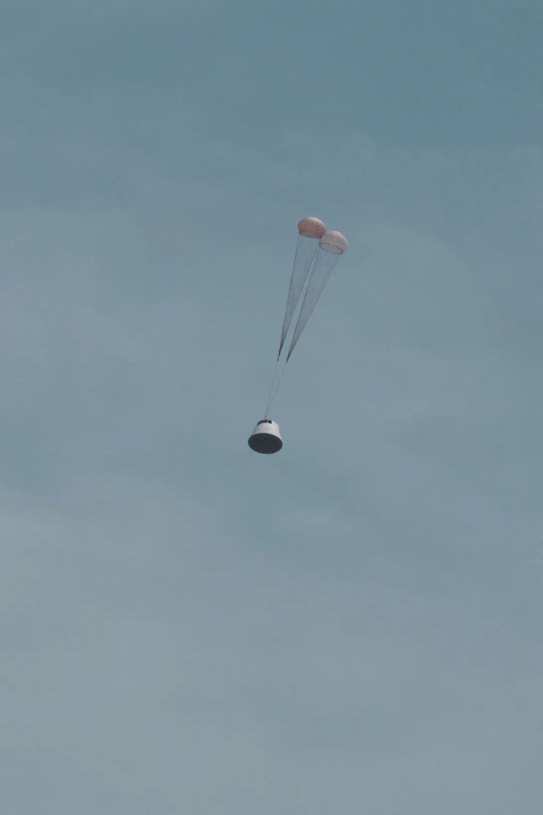 梦舟载人飞船零高度逃逸飞行试验取得圆满成功 我国载人月球探测工程研制工作取得新的重要突破