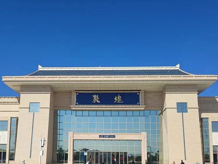 我的铁路风景｜万里云“途”开，海天入卷来！