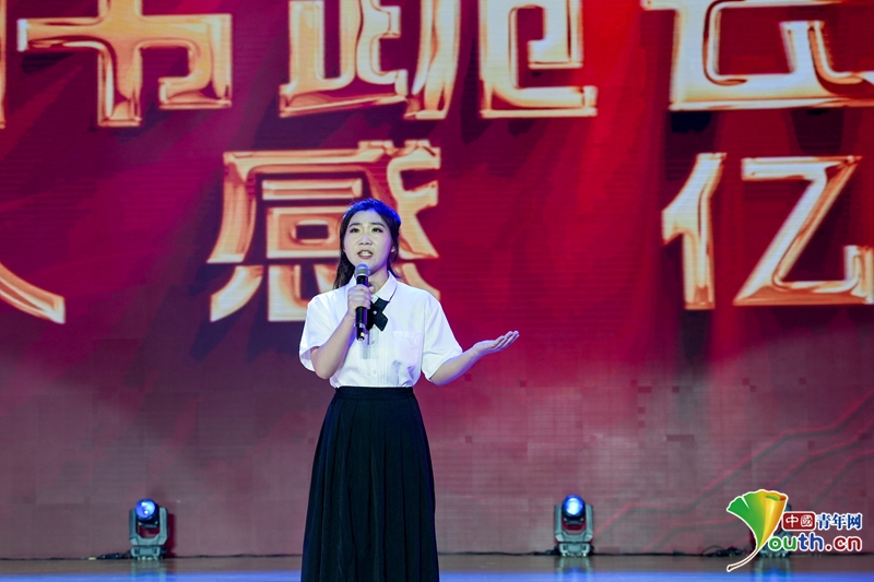 青春华章·豫你同行|记者采访“跪母救人”英雄张伟后泪流满面：这是军人最赤诚的信仰！