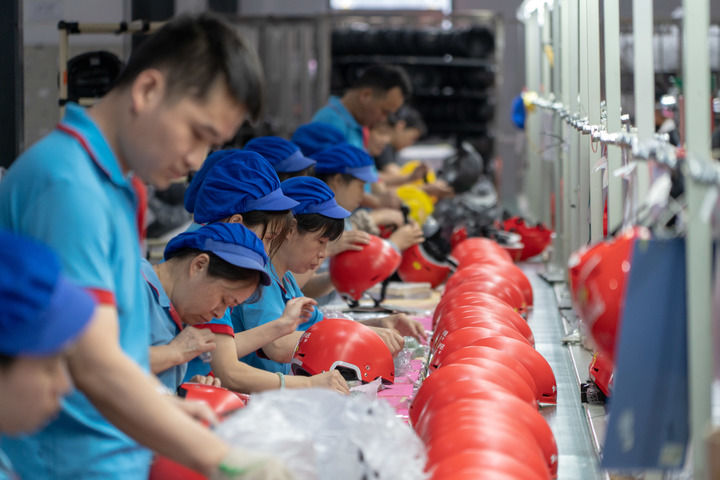 中国经济样本观察·县域样本篇｜江西山区小县如何用一根“细丝”拉出百亿级产业？