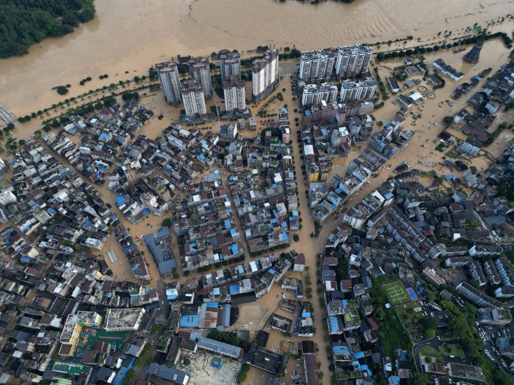 贵州榕江设立7个生活物资临时领取点 保障受灾群众基本生活