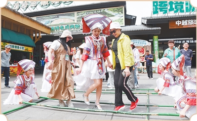 一瀑流淌两国情 民心相通共潮生（边城见闻）
