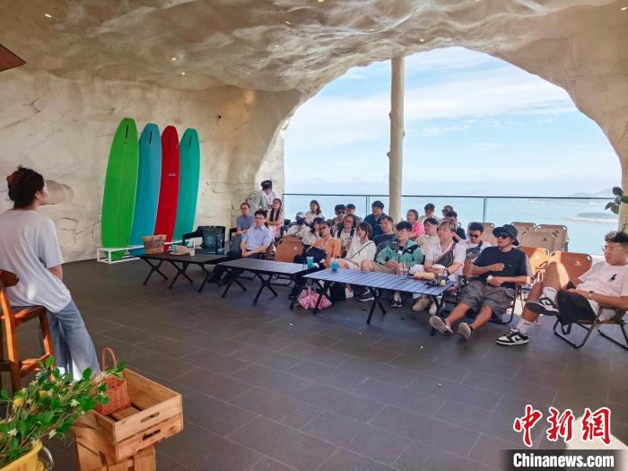 八旬台胞“回乡记”：为两岸青年交流架起“连心桥”