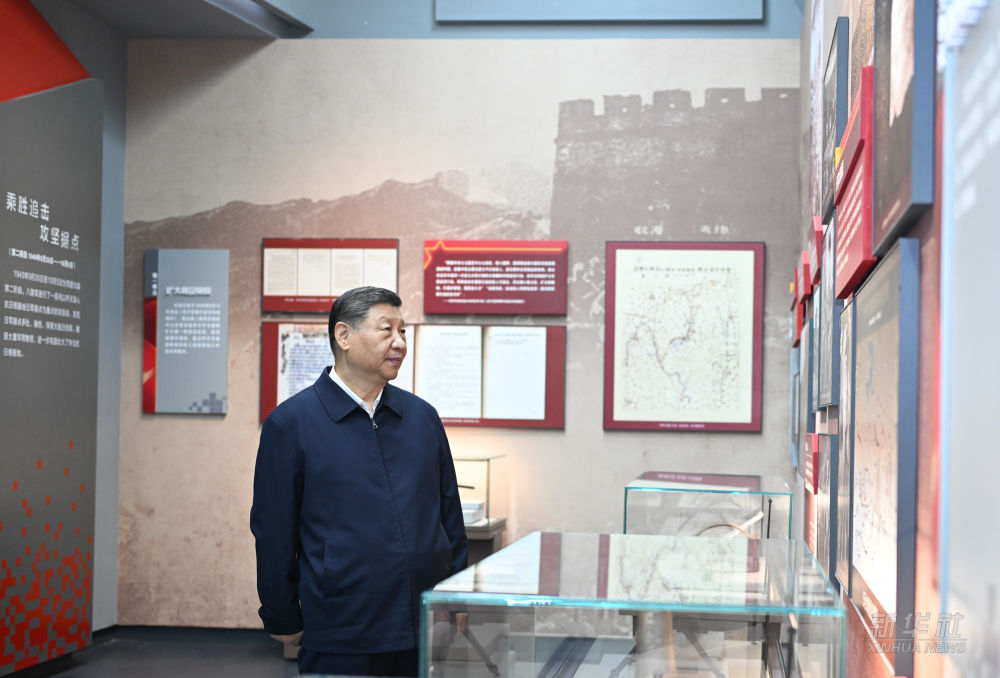习近平在山西阳泉市向抗战烈士敬献花篮并参观百团大战纪念馆