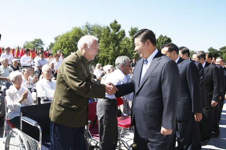 镜观·领航｜深情致敬英雄 擎举民族精神