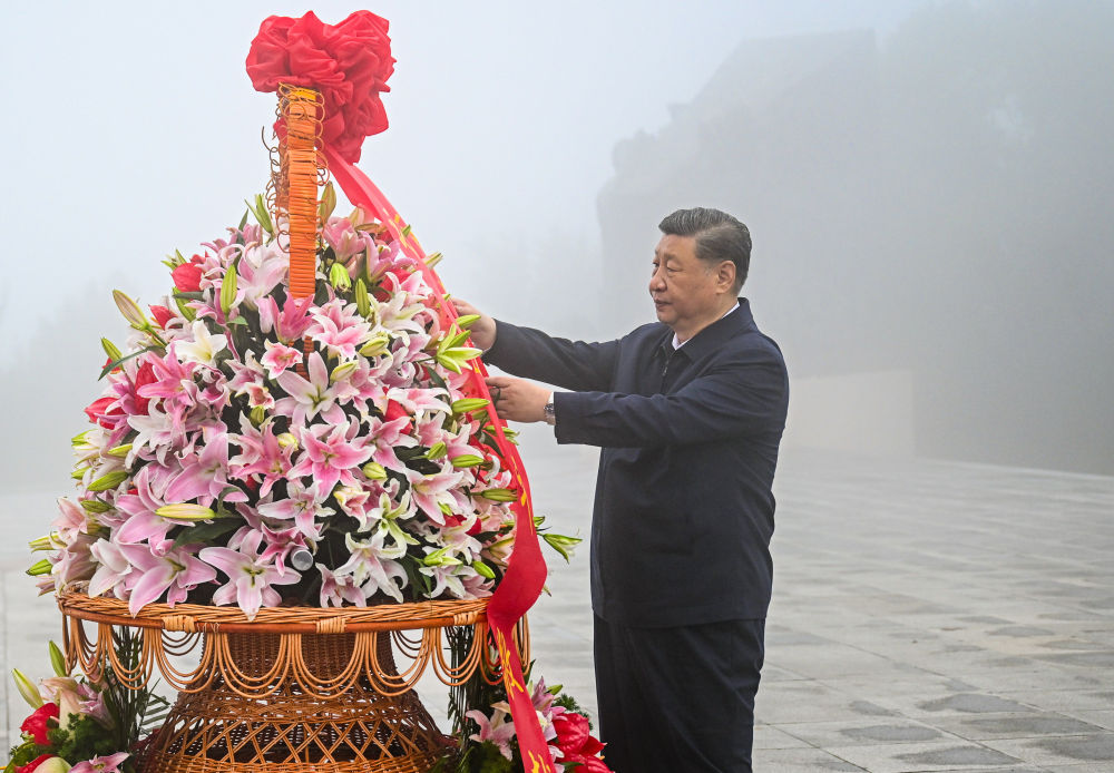 镜观·回响丨砥柱中流护家园 转型发展迈新步