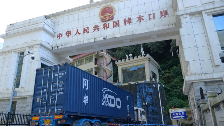 共绘雪域高原同心圆——第十批援藏和第五批援青工作纪实