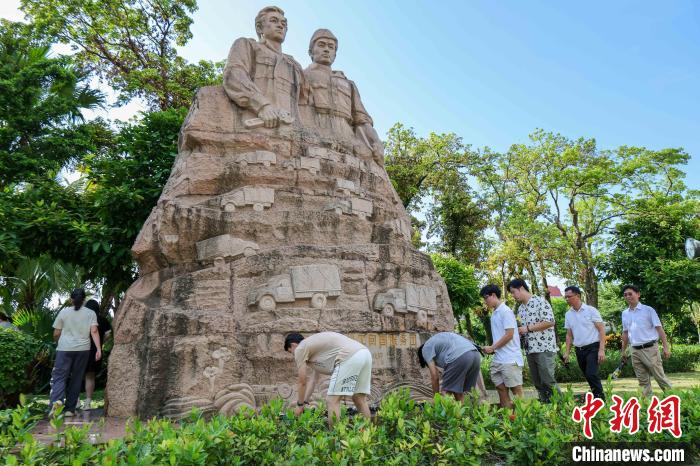 华裔大学生聆听南侨机工事迹：“铭记历史，不忘根本”