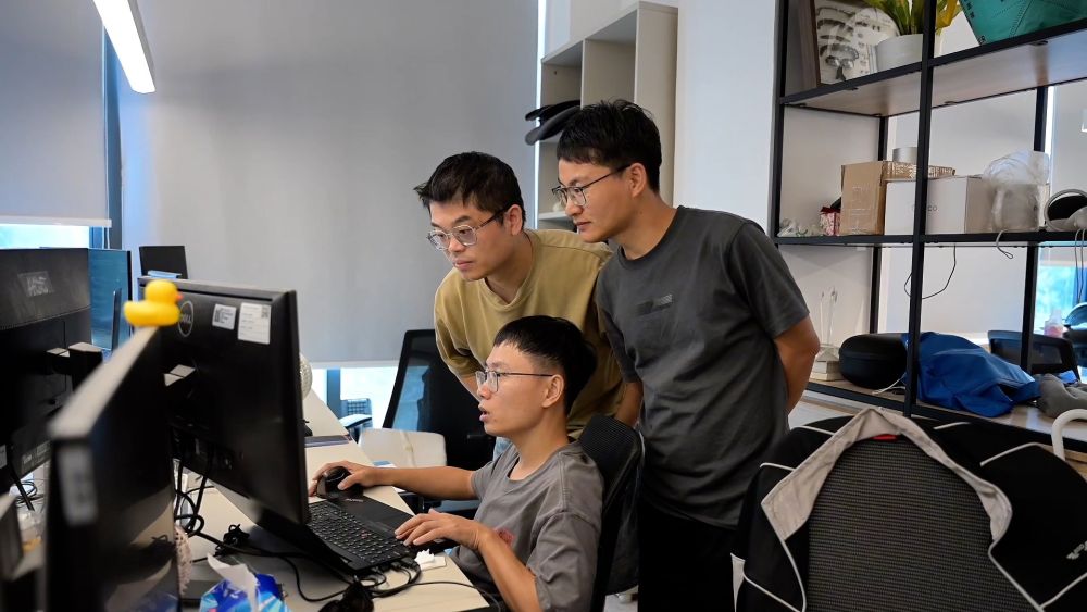 新华视点｜亮眼数据显示新质生产力释放澎湃活力