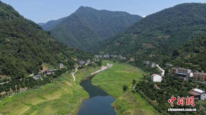 （乡村行·看振兴）三峡夷陵移民村之变：从“移居”到“宜居”