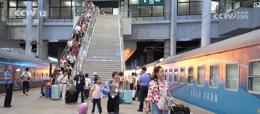 “高铁+旅游”深度融合：特色专列助力暑期乡村游市场升温