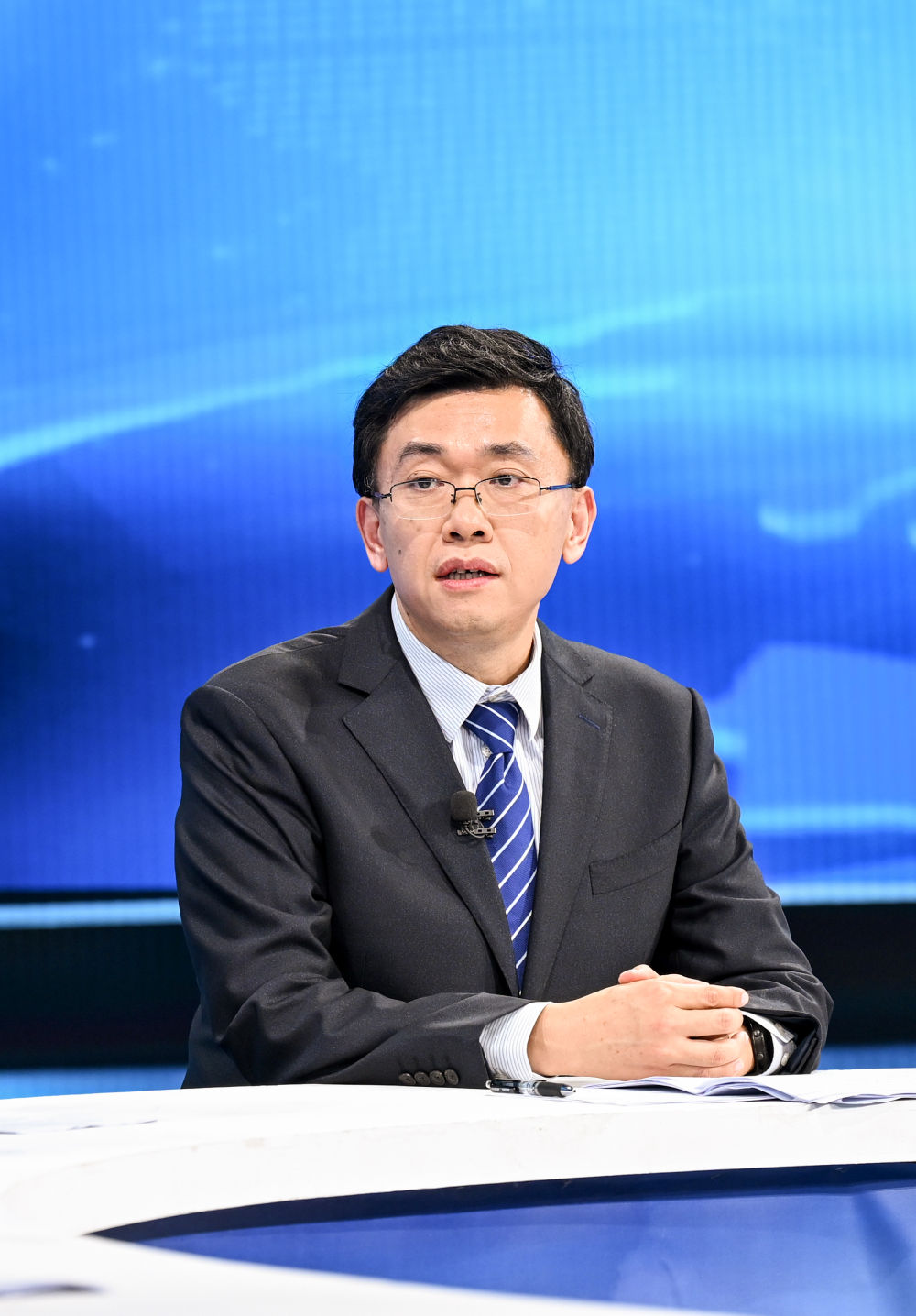 建起“超链接” 助力中国经济向新而行——“中国经济圆桌会”共话科技创新与产业创新深度融合